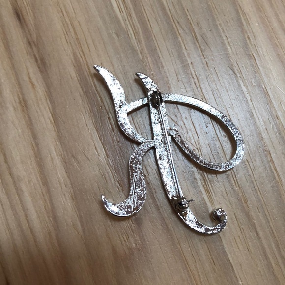 Gemstone letter K clip and pin! - Picture 3 of 7